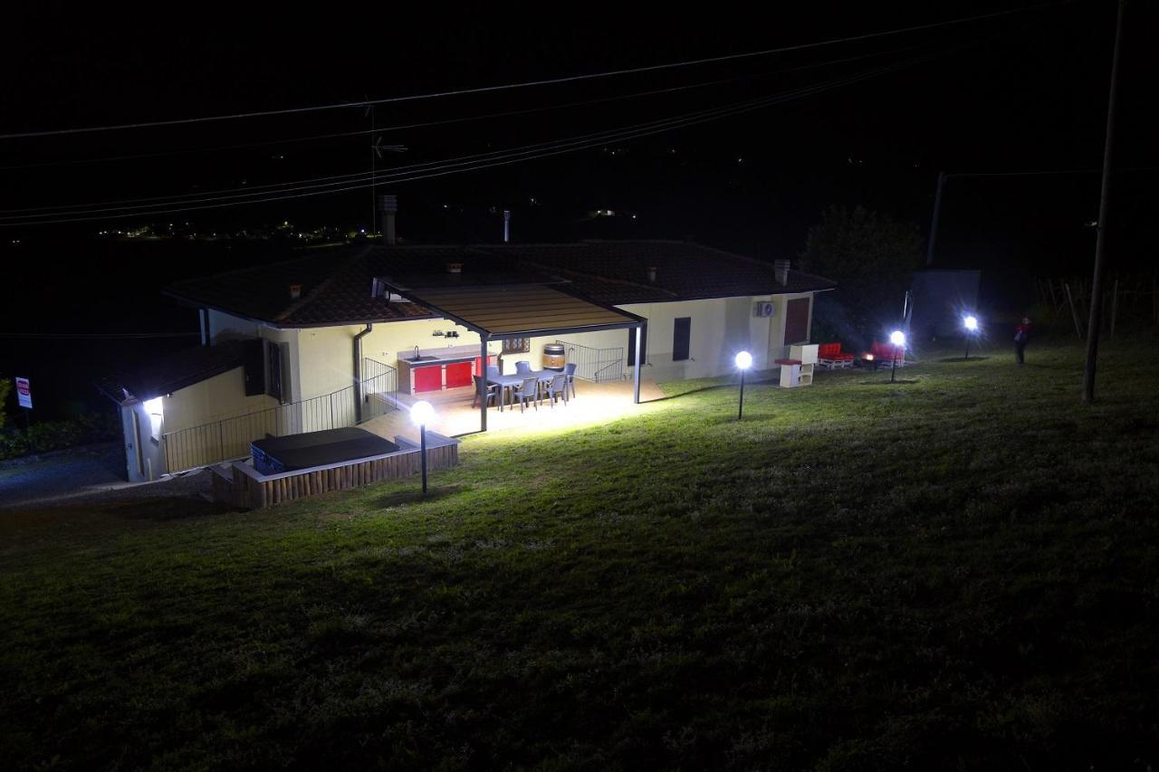 Casavacanzedezza Montecalvo Versiggia Exteriér fotografie