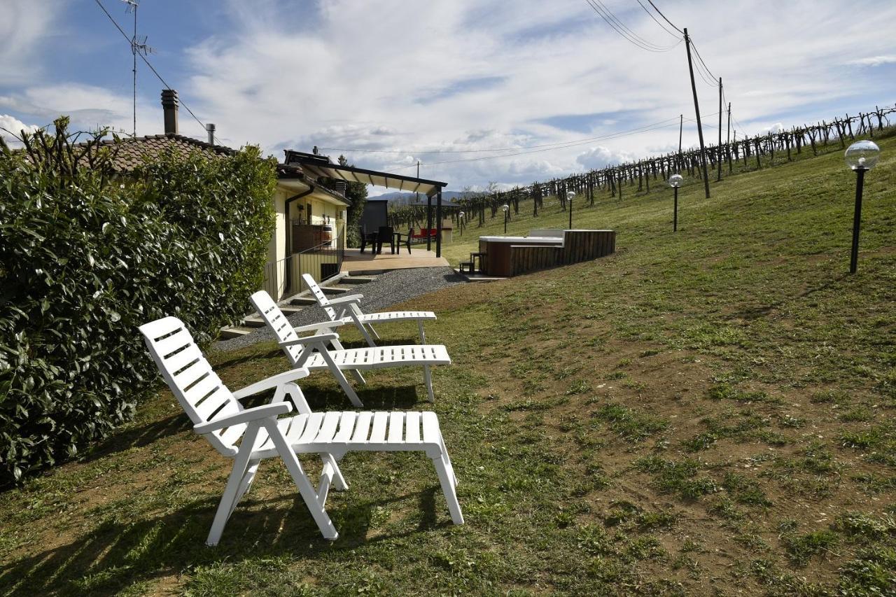 Casavacanzedezza Montecalvo Versiggia Exteriér fotografie